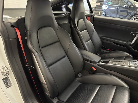 Porsche 718 Cayman S 14 of 20