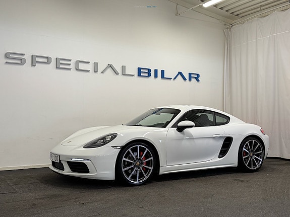 Porsche 718 Cayman S 16 of 20