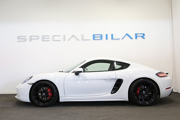Porsche 718 Cayman S 2 of 5