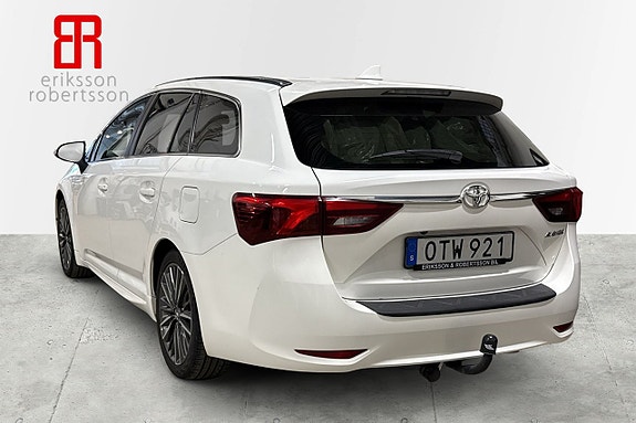 Toyota Avensis 3 of 5