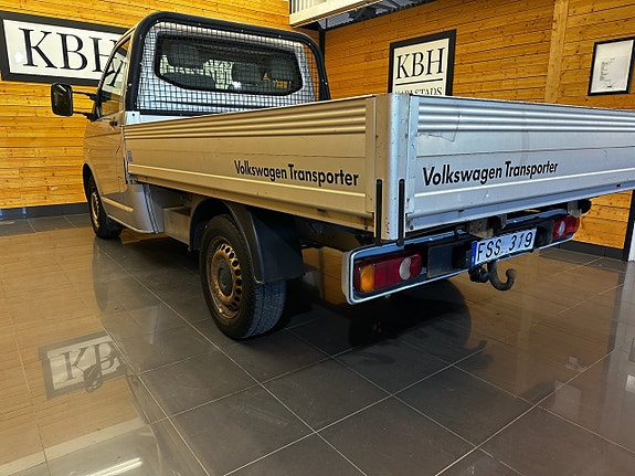 Volkswagen Transporter 3 of 5