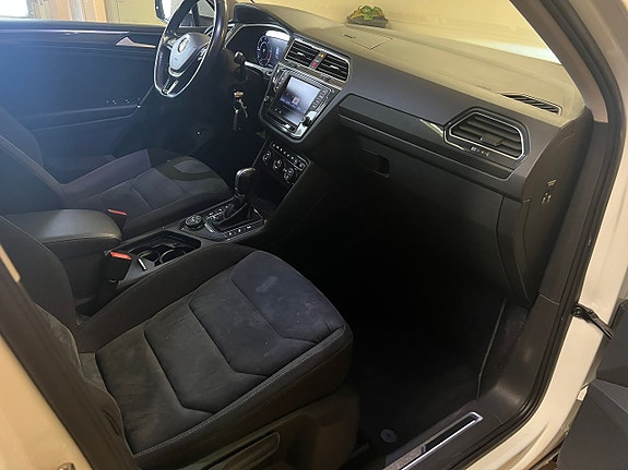 Volkswagen Tiguan 12 of 22