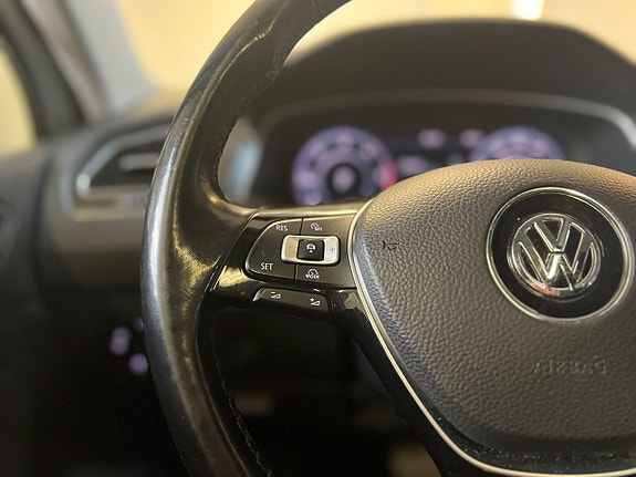 Volkswagen Tiguan 8 of 22