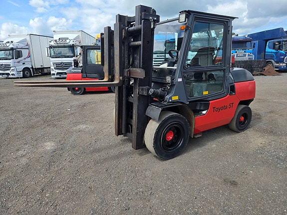 Toyota 5 T frilyft 2.20 hög