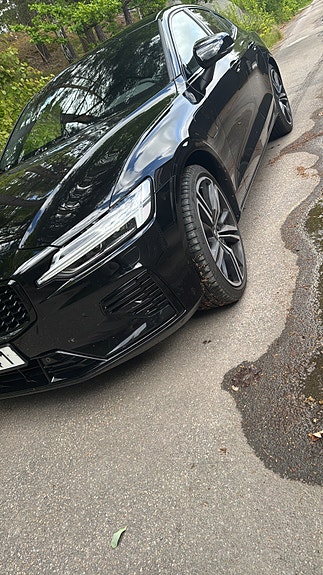 Volvo S60 2 of 2