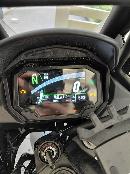 Kawasaki VERSYS 650 3 of 4