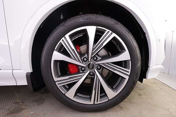 Audi Q6 e-tron 25 of 25