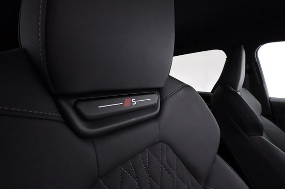 Audi Q6 e-tron 18 of 25