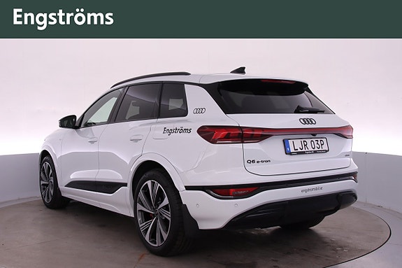 Audi Q6 e-tron 4 of 5