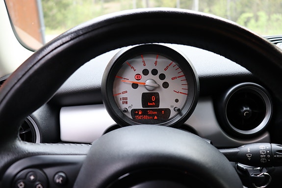 MINI Cooper 5 of 5
