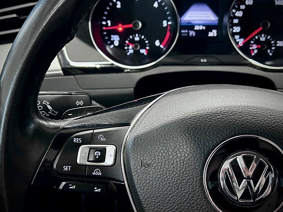 Volkswagen Passat Alltrack 22 of 22