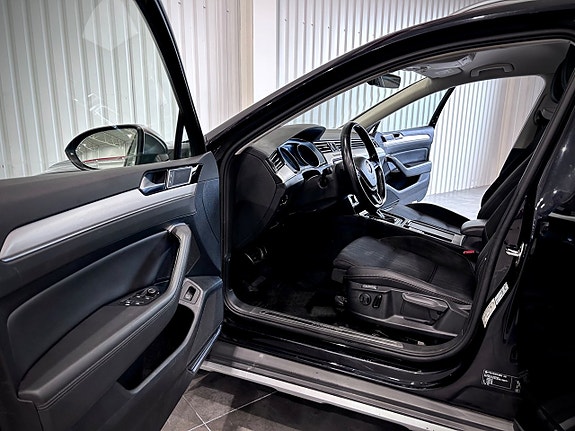 Volkswagen Passat Alltrack 8 of 22