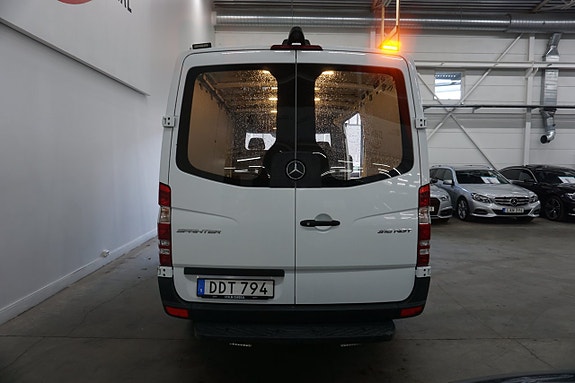 Mercedes-Benz Sprinter 316 4 of 5