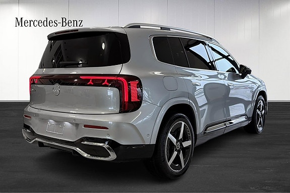 Mercedes-Benz GLB250 3 of 13