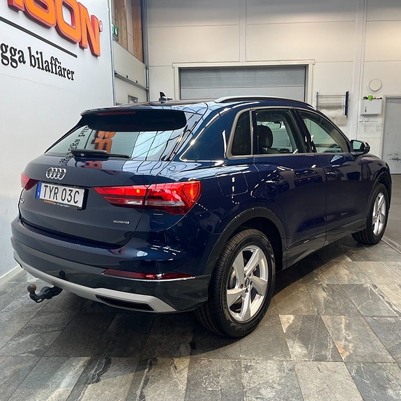 Audi Q3 4 of 5