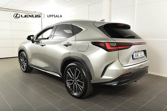 Lexus NX450h+ 2 of 24