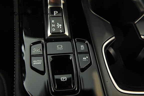 Lexus NX450h+ 20 of 24