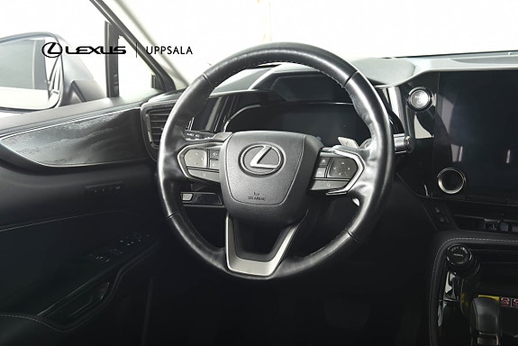 Lexus NX450h+ 9 of 24