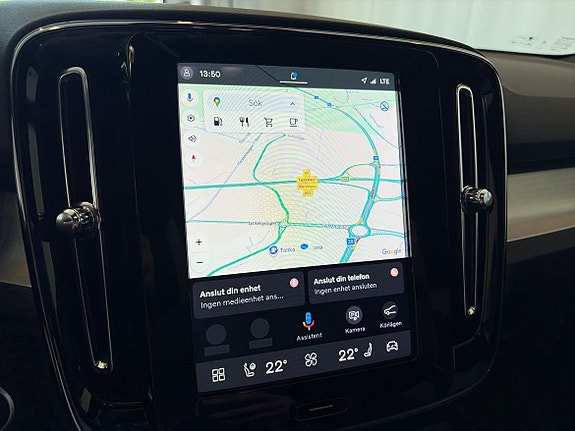 Volvo XC40 12 of 19