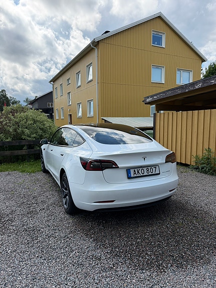 Tesla Model 3 2 of 4