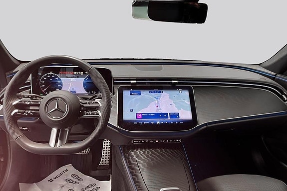 Mercedes-Benz E300 de 7 of 14