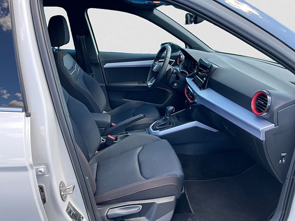 Seat Arona 10 of 14