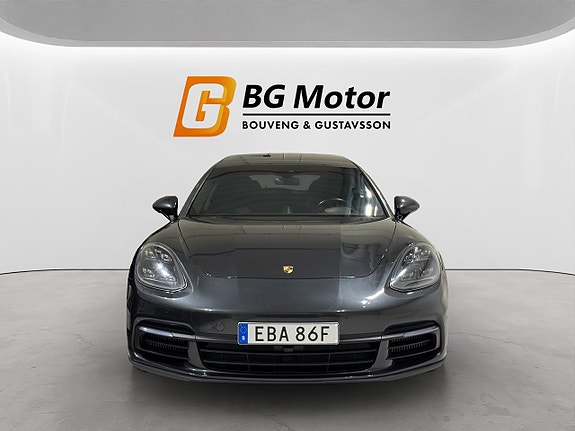 Porsche Panamera 4 8 of 23