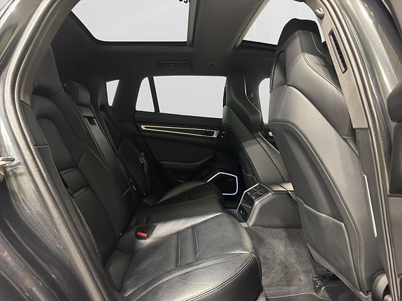 Porsche Panamera 4 11 of 23