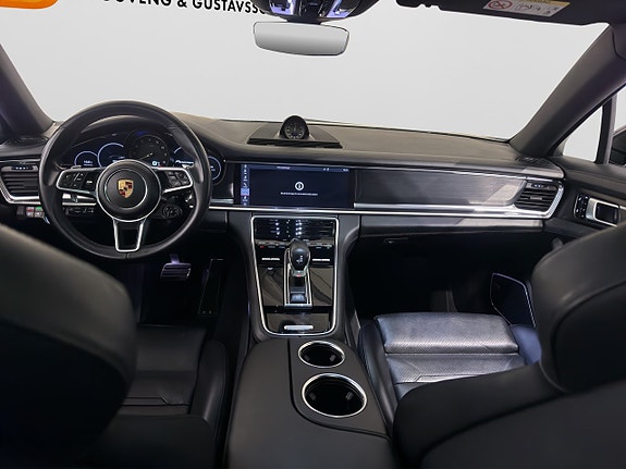 Porsche Panamera 4 13 of 23
