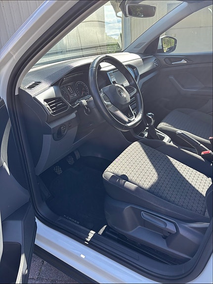 Volkswagen T-Cross 4 of 9