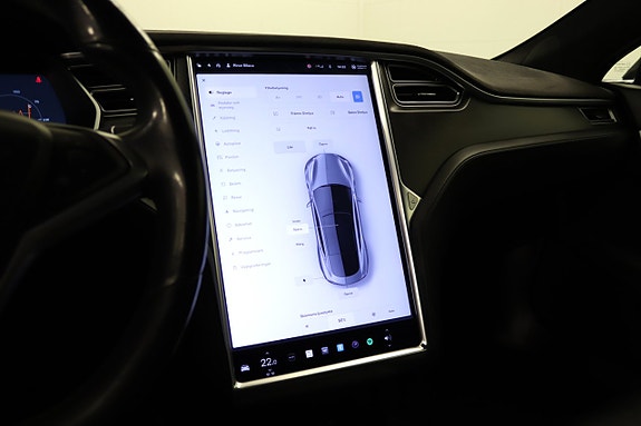Tesla Model S 24 of 30