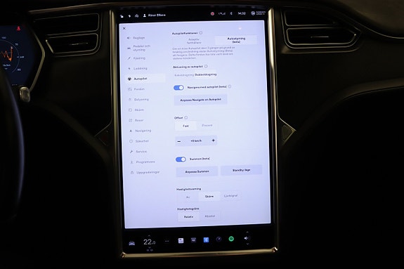 Tesla Model S 23 of 30