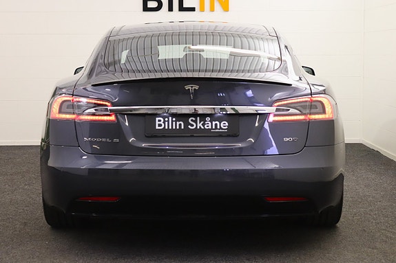 Tesla Model S 13 of 30