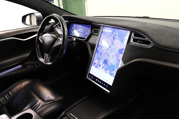Tesla Model S 29 of 30