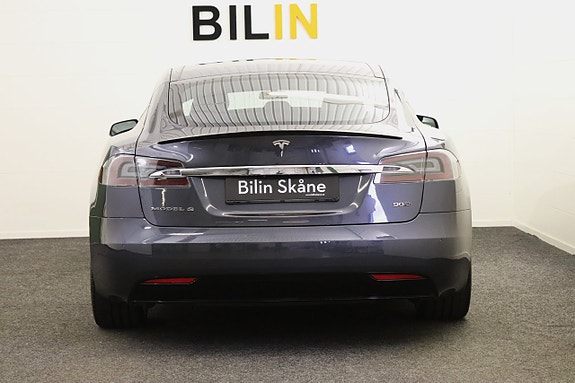 Tesla Model S 12 of 30
