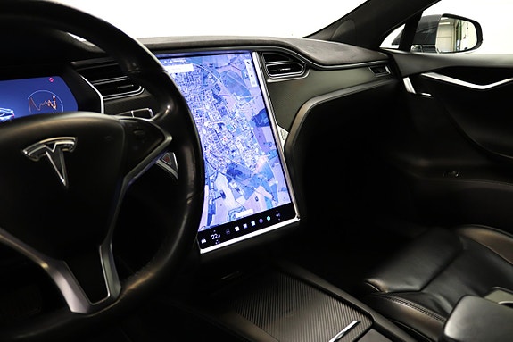 Tesla Model S 17 of 30