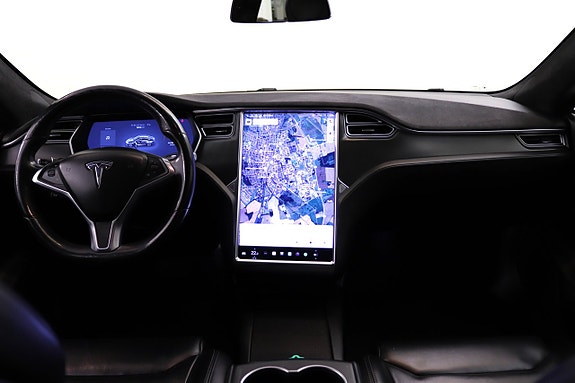 Tesla Model S 18 of 30