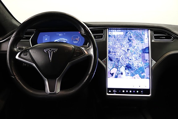 Tesla Model S 19 of 30
