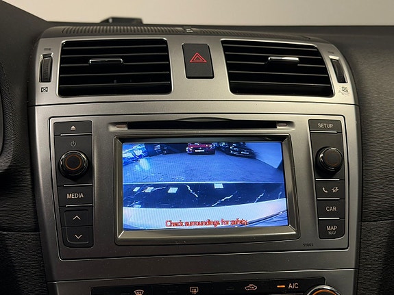Toyota Avensis 18 of 22