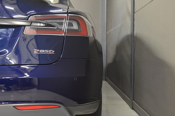 Tesla Model S 9 of 19