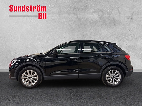 Audi Q3 4 of 5