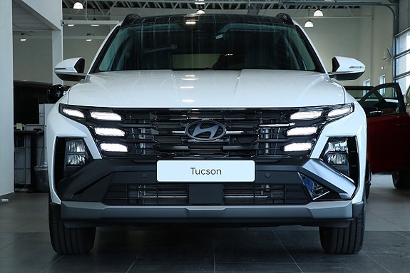 Hyundai Tucson 3 of 16