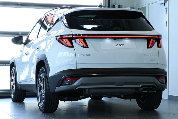 Hyundai Tucson 4 of 16
