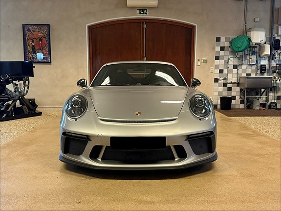 Porsche 911 2 of 5