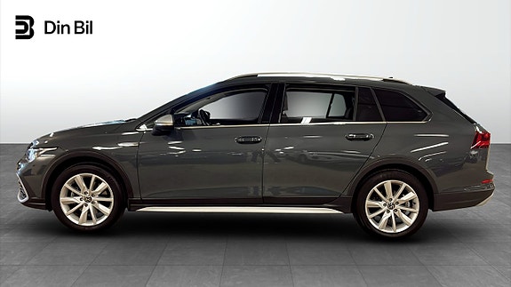 Volkswagen Golf Alltrack 2 of 14