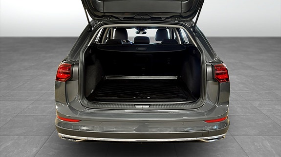 Volkswagen Golf Alltrack 13 of 14