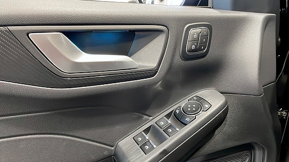 Ford Kuga 11 of 22