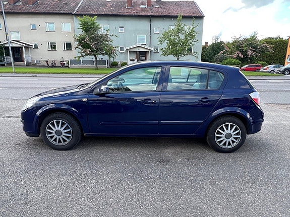 Opel Astra 4 of 5