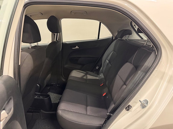 Kia Picanto 12 of 14
