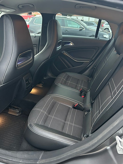 Mercedes-Benz CLA200 9 of 11